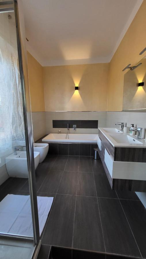 La Casa Del Buonviaggio Apartment Специя Екстериор снимка