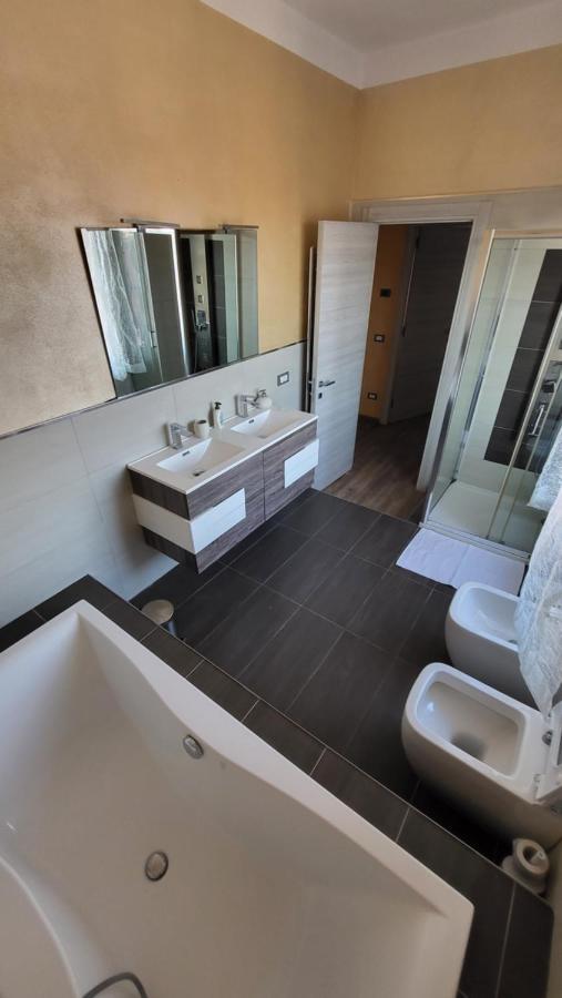 La Casa Del Buonviaggio Apartment Специя Екстериор снимка